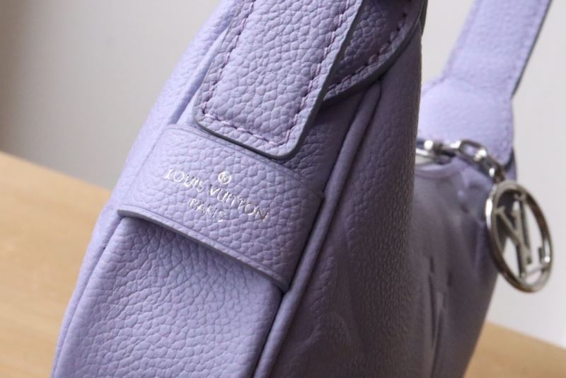Louis Vuitton Hobo Bags
